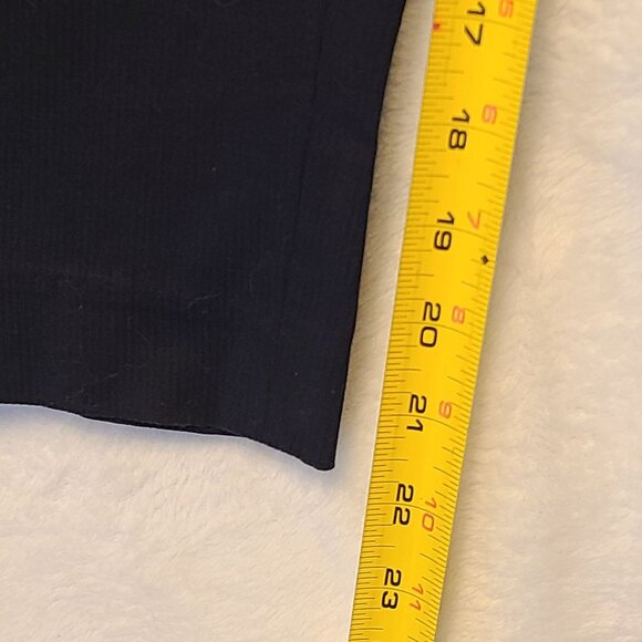 Unlisted By Kenneth Cole Women's Black Cropped Pants Size 12 - Picture 7 of 10